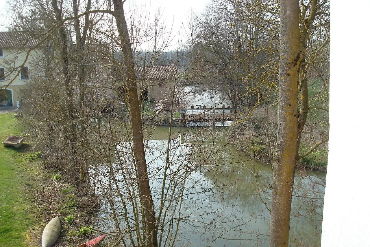 Gîte au Martin Pêcheur Laiz 0*,  France