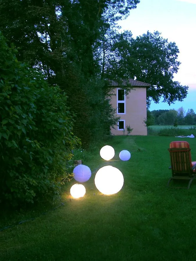 Gîte au Martin Pêcheur Laiz 0*,  France